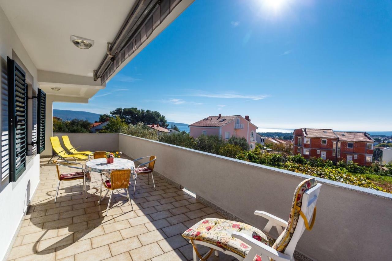 Apartment Anton Krk Town Exterior photo